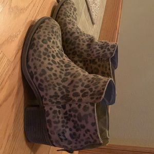 Leopard booties